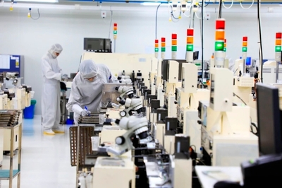 2024高區足跡 以“小巨人”撬動“大發展”，中小企業新材料研發攀高向新